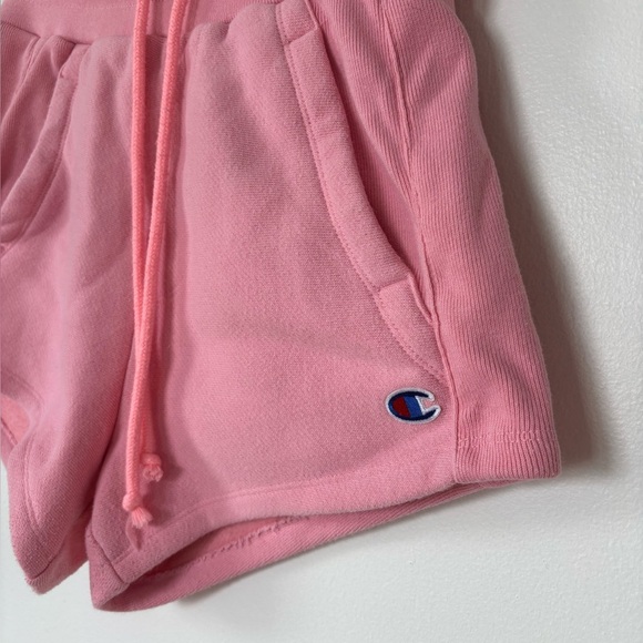 🎉4/30$🎉 Champion Y2K Pink Fleece Shorts - Size XS - Picture 2 of 5